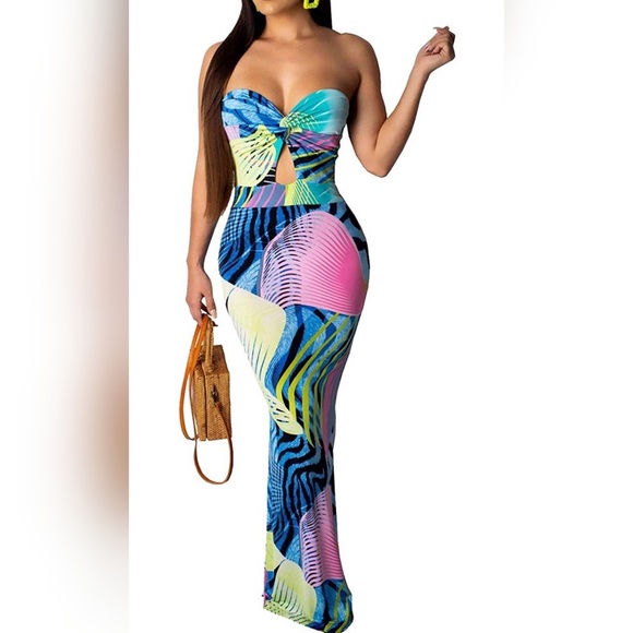 Strapless Beach Maxi Sundress - Picture 3 of 3